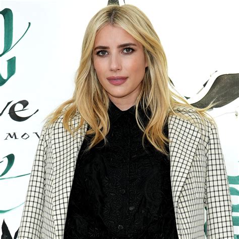 emma roberts nip slip|Emma Roberts Accidentally Rips Skirt Before Dolce & Gabbana。